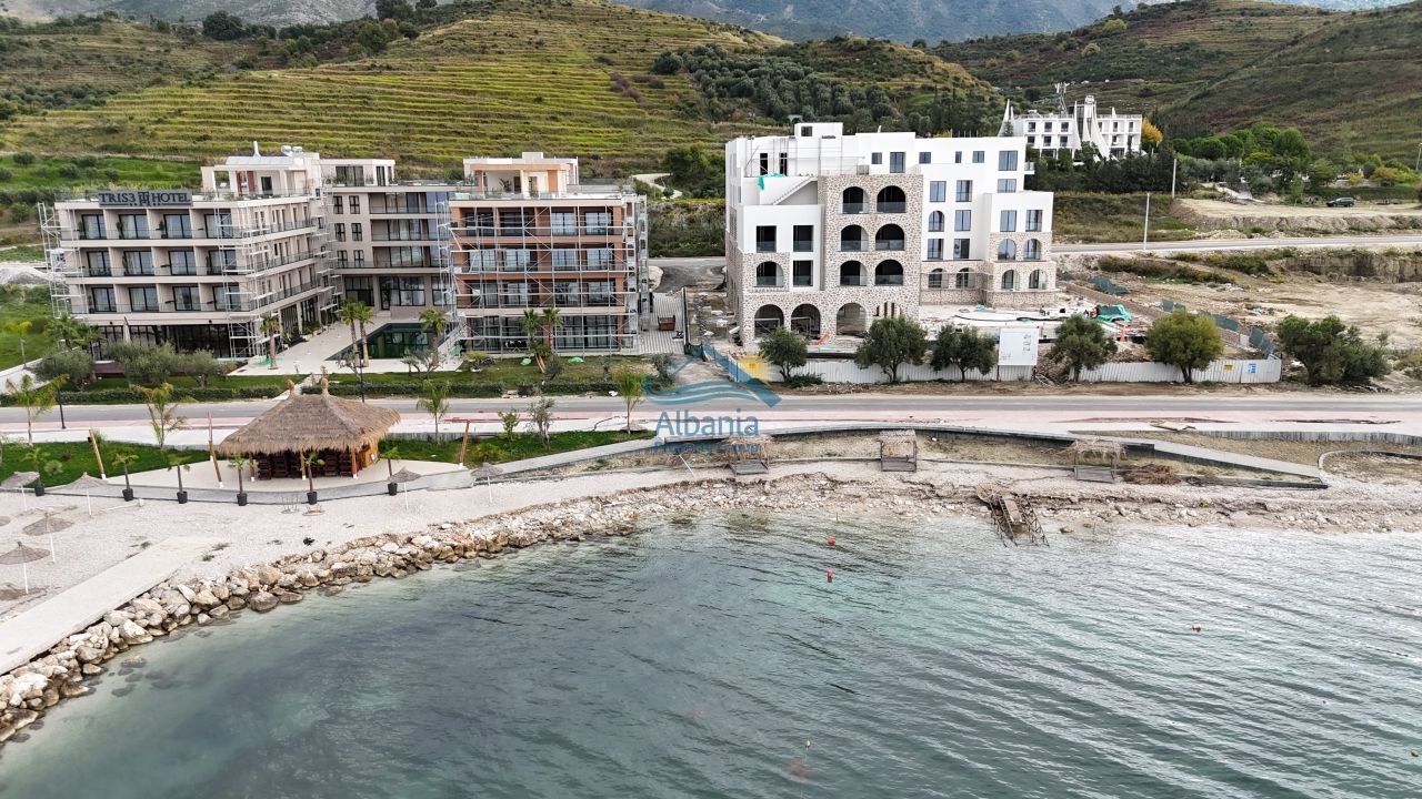 Appartamento con vista mare in vendita a radhimë Vlorë albania