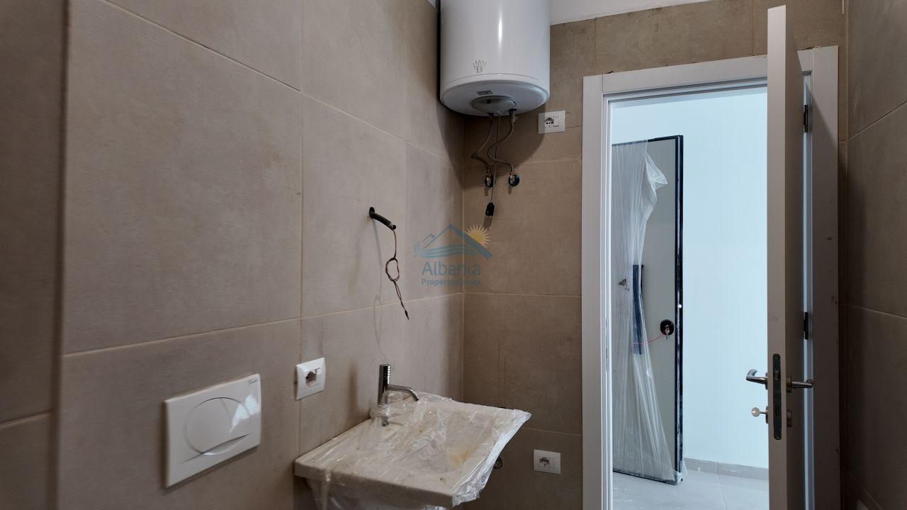 Appartamento con vista mare in vendita a radhimë Vlorë albania