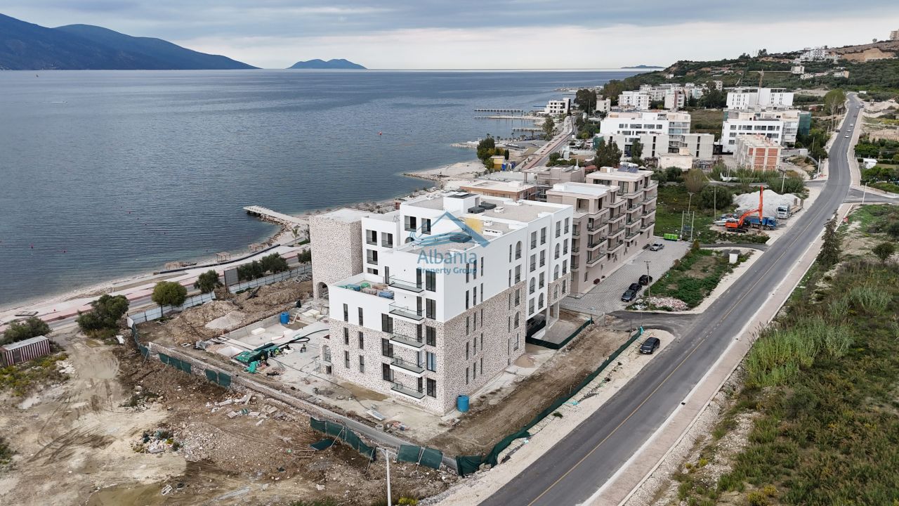 Appartamento con vista mare in vendita a radhimë Vlorë albania
