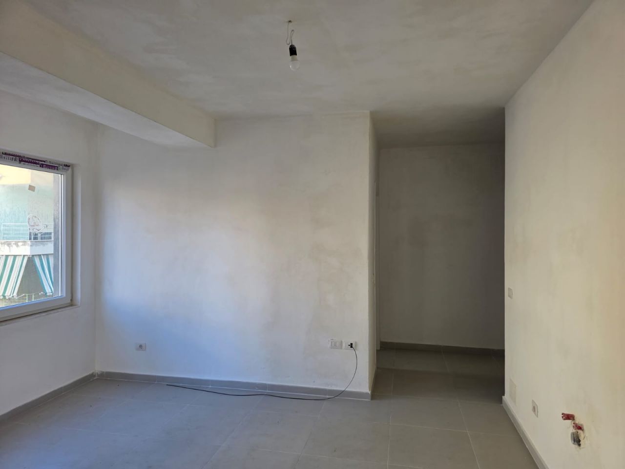Apartament me dy dhoma gjumi për shitje në golem Durrës