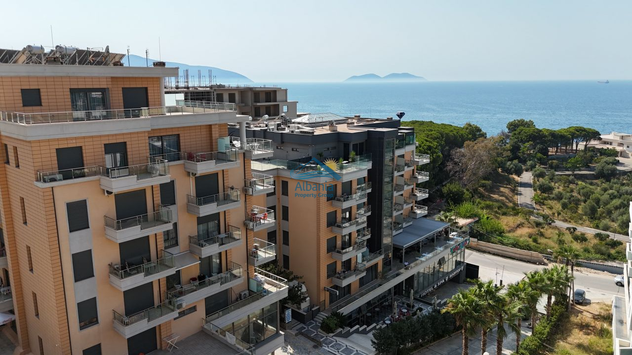 Appartamento con due camere da letto con piscina in vendita a Vlorë albania