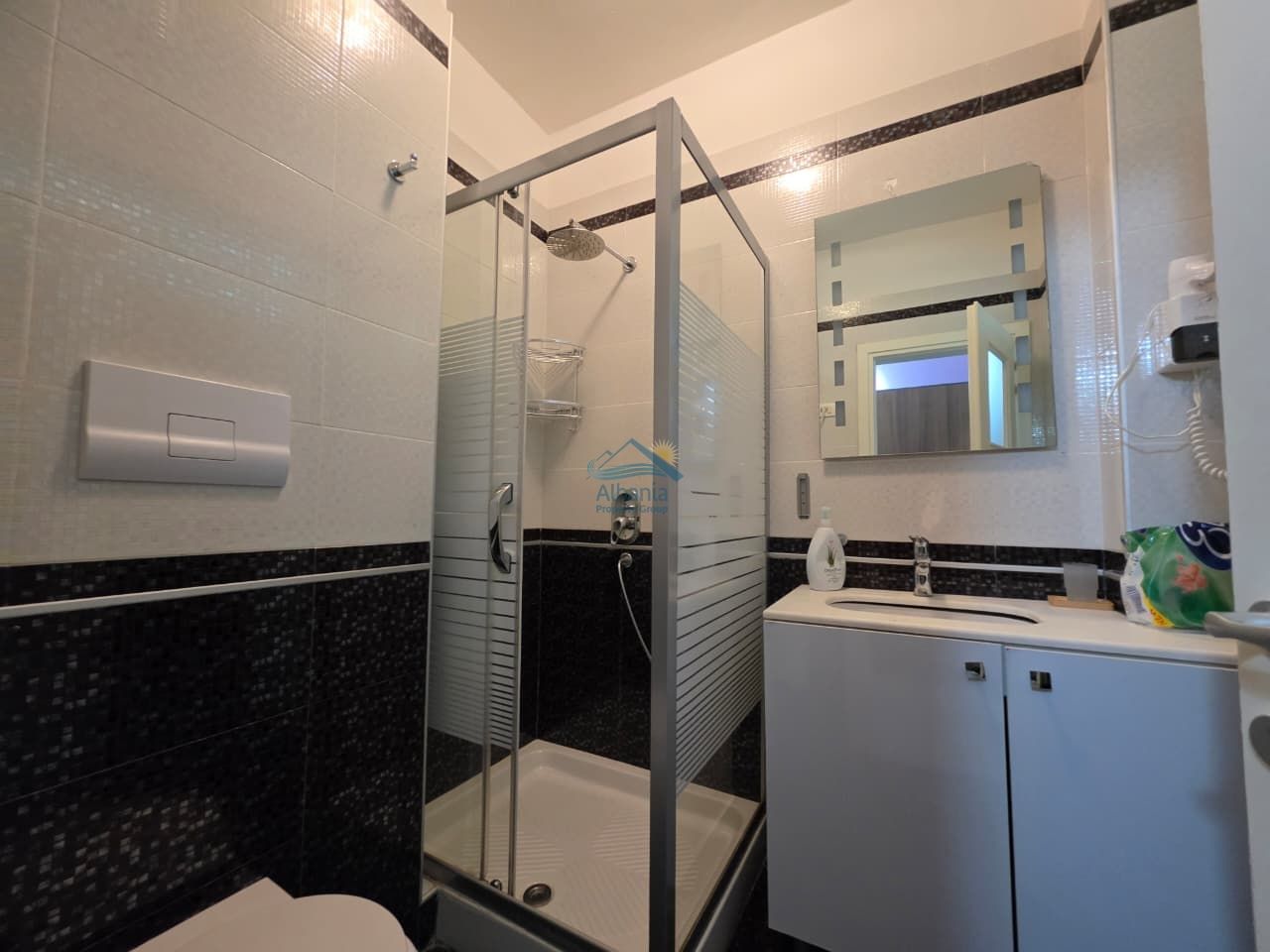 Appartamento con due camere da letto con piscina in vendita a Vlorë albania