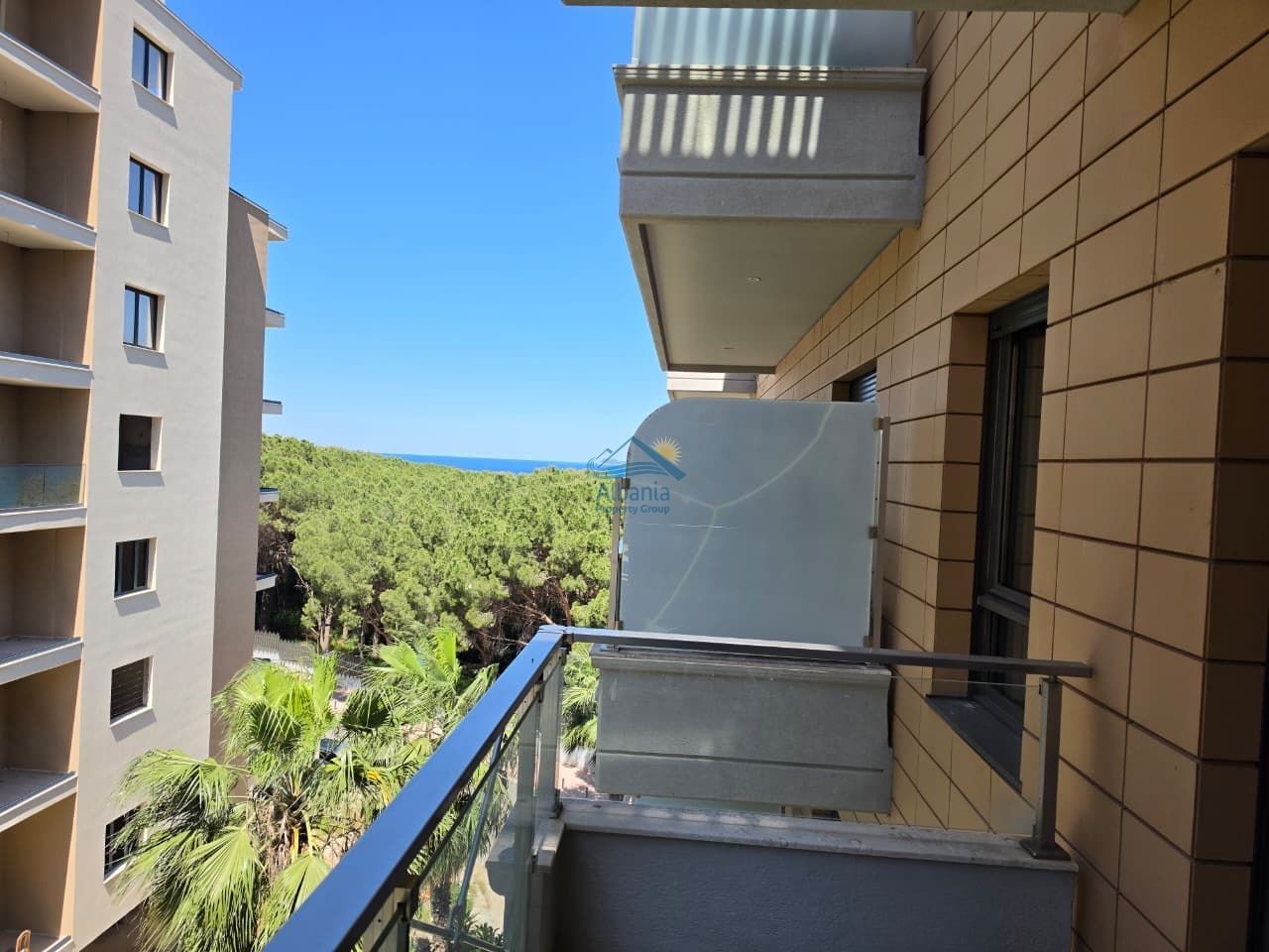 Appartamento con due camere da letto con piscina in vendita a Vlorë albania