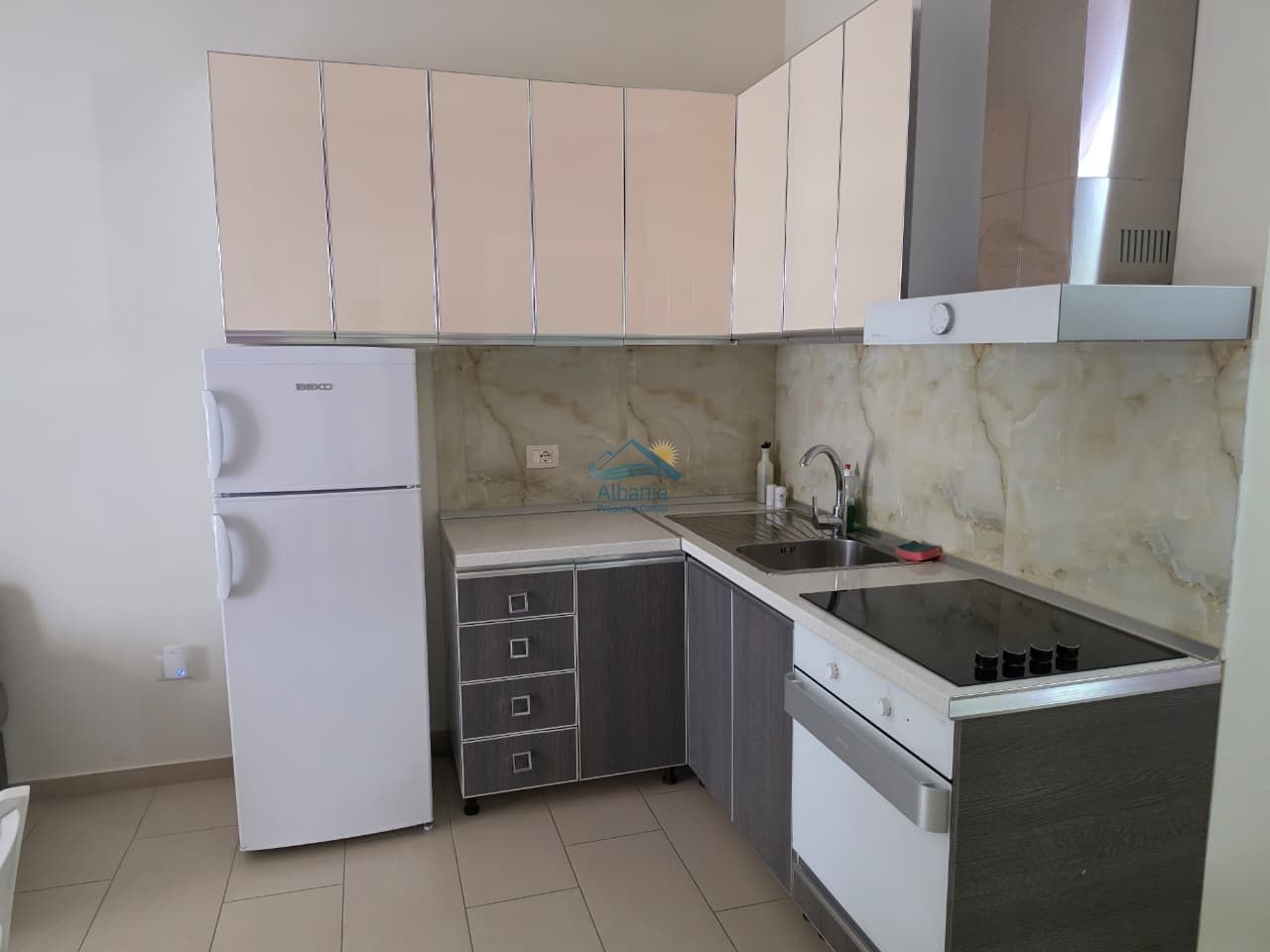 Appartamento con due camere da letto con piscina in vendita a Vlorë albania