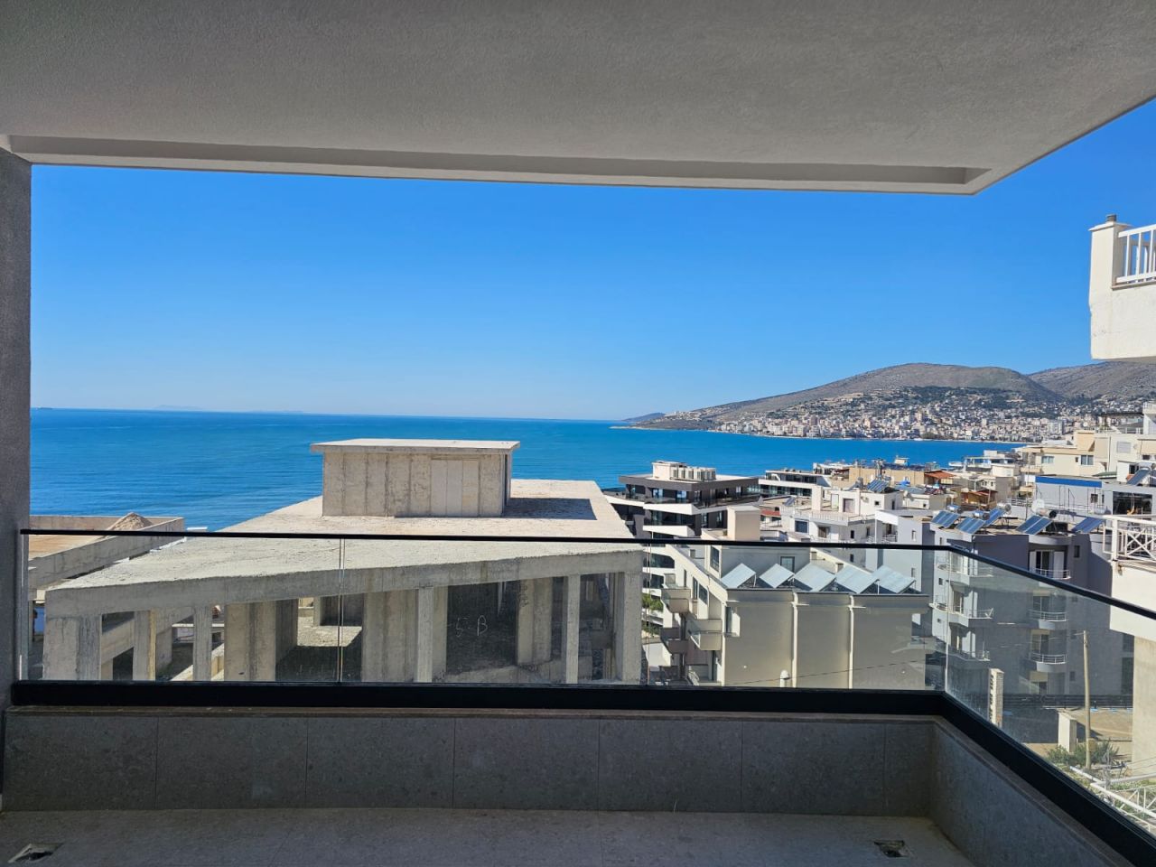Nuovo appartamento in vendita a Saranda (2)