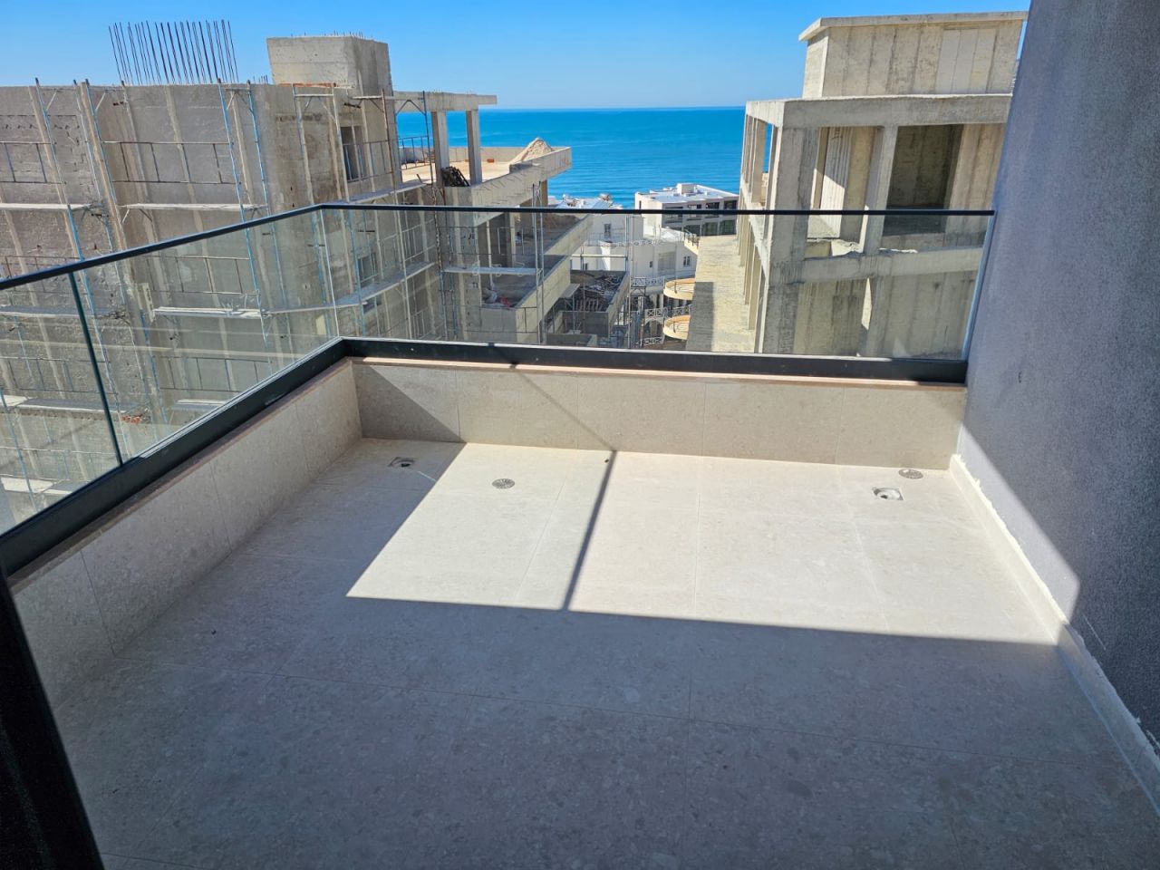 Apartamento com vista para o mar à venda em sarande (6)