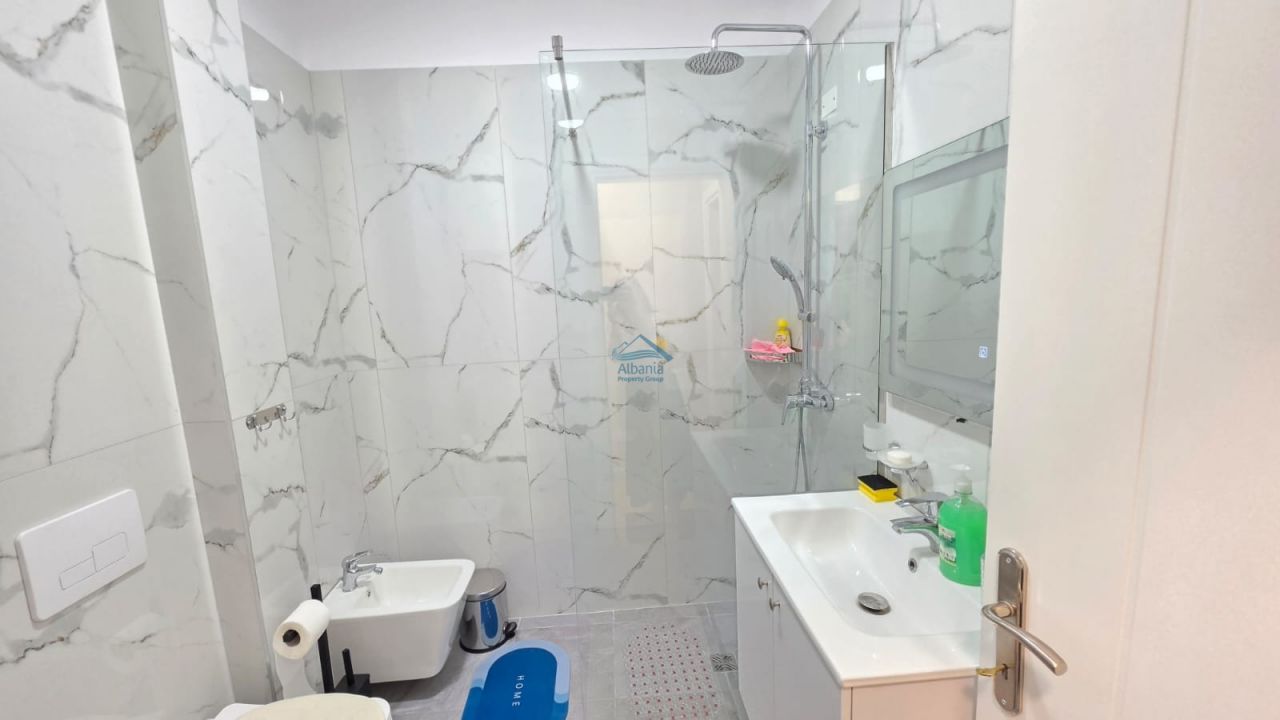 Appartamento moderno in vendita a Vlorë albania