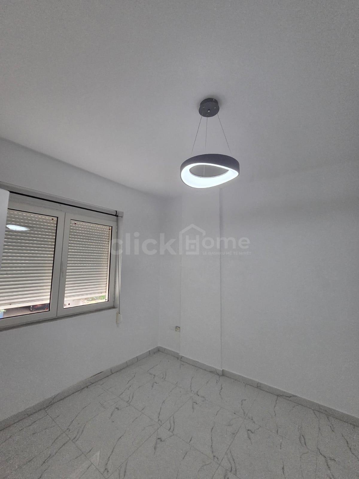 Apartamento 3+1 para alugar «Komuna e Parisit»