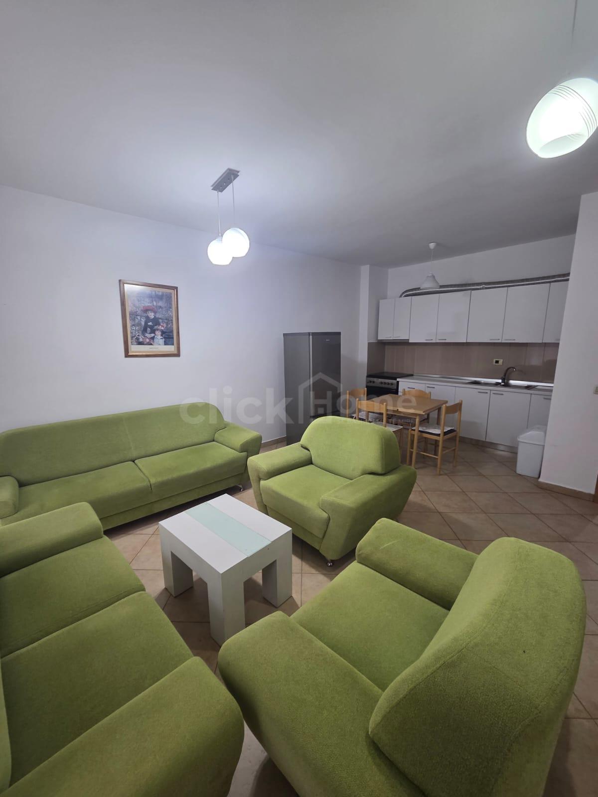 Apartamento 3+1 para alugar «Komuna e Parisit»