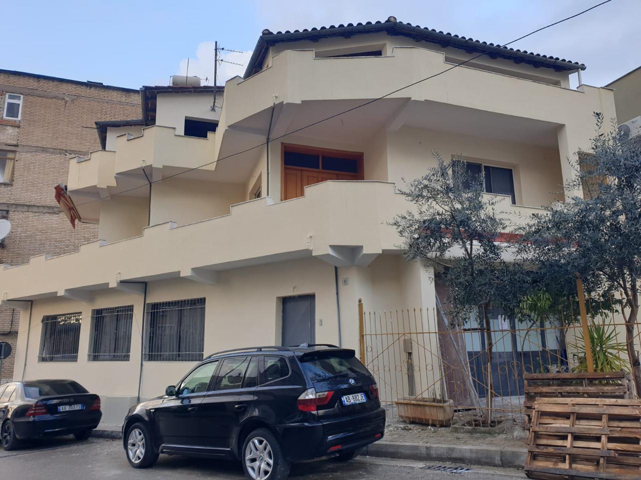 Villa with 3 floors, allias - bajram curri school (vi506067) - isea