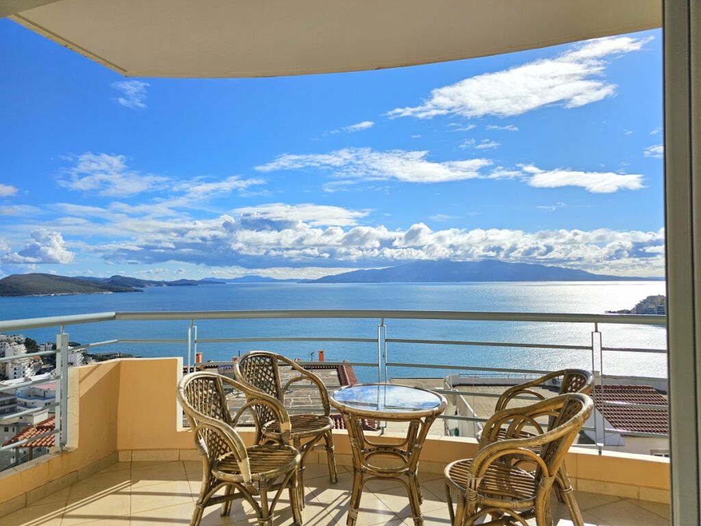 Three bedroom seaview apartment