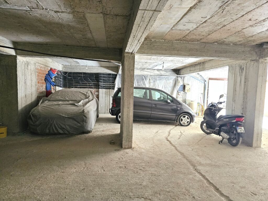 Three bedroom seaview apartment