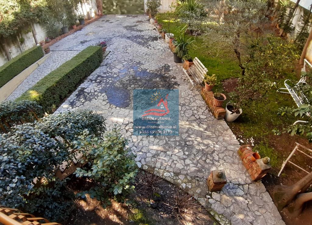 Villen zum verkauf im don bosko gebiet in der nähe von vizion plus in Tirana (id 4151020)
