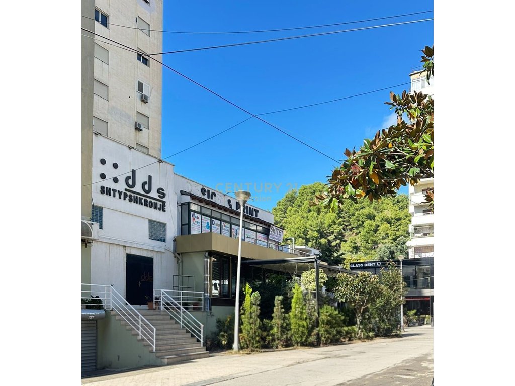 Ambient komercial për shitje në vollga, Durrës !