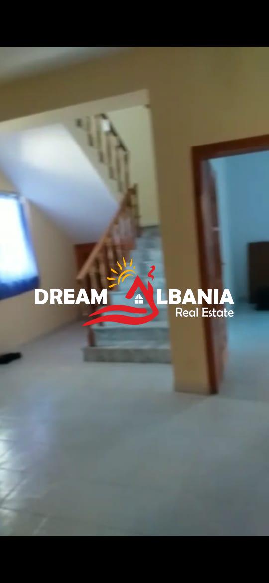Villa de 3 pisos con patio en venta en kruje (id 4151060)