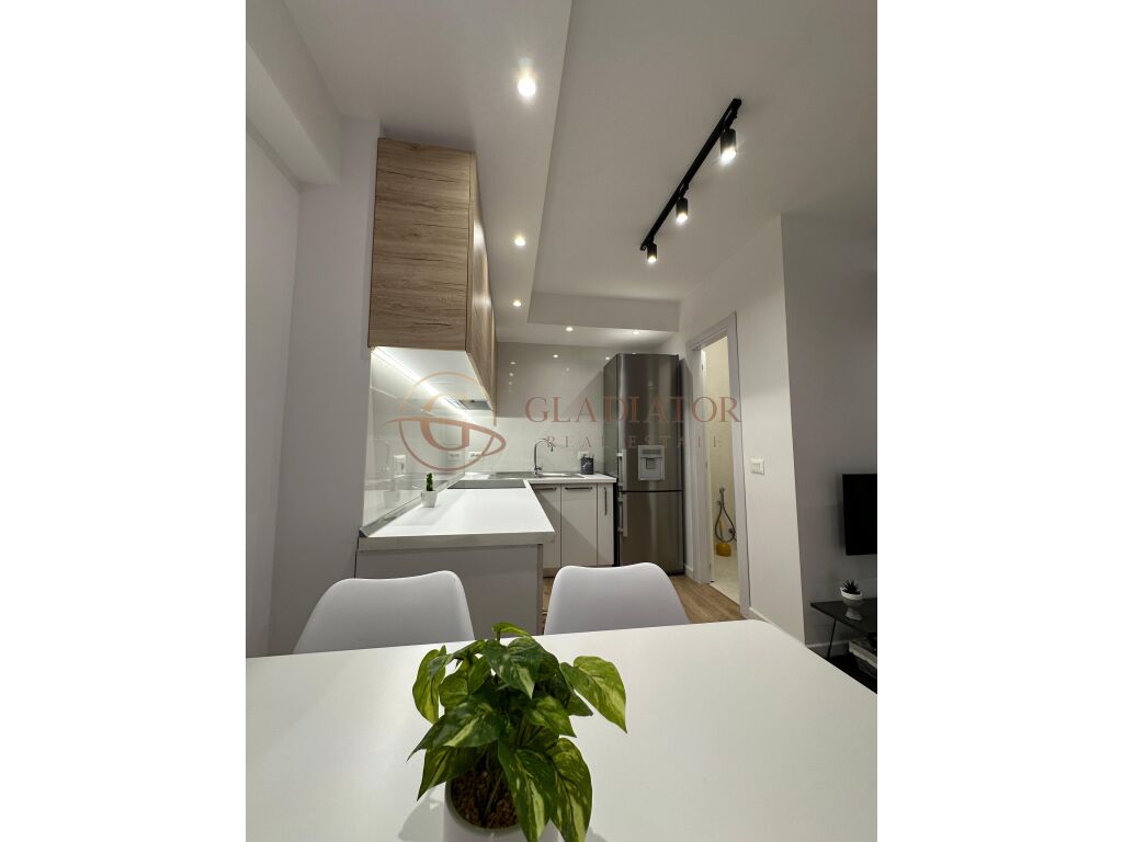 Duplex in vendita in prima linea con vista mare a kavaja shkembi!
