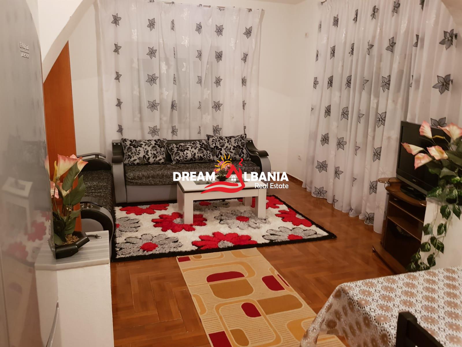 Villa de 3 étages à vendre, près de l'aéroport de rinas, (id 4151006)