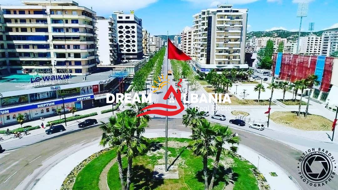 Apartamento kleringu 2+1+2 en venta en vlore barrio pavaresia (id 41211591)
