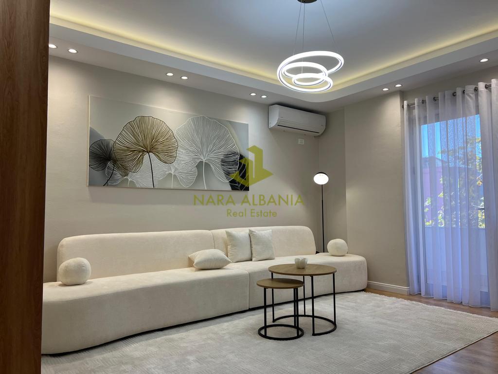Appartamento 2+1+2 in vendita ad astiri, Tirana