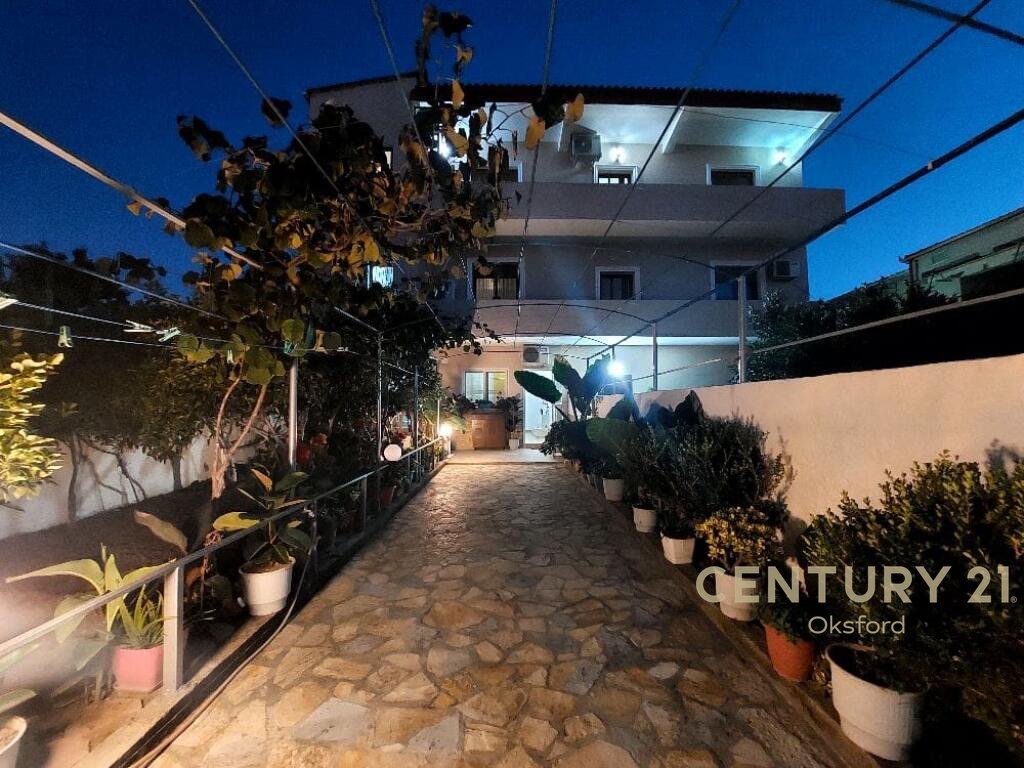 Affitto appartamento 2+2 sul lungomare vicino al consolato italiano, vlore!!!