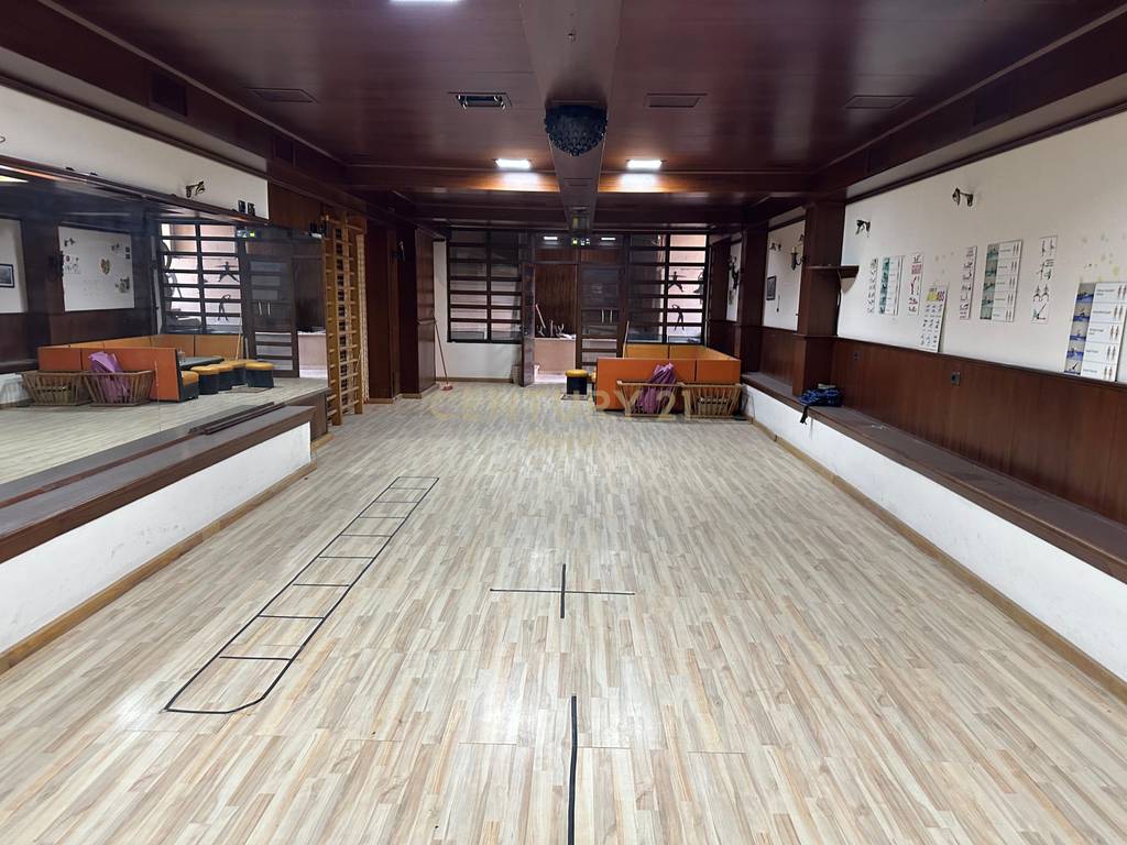 Ambient open space for rent, allias