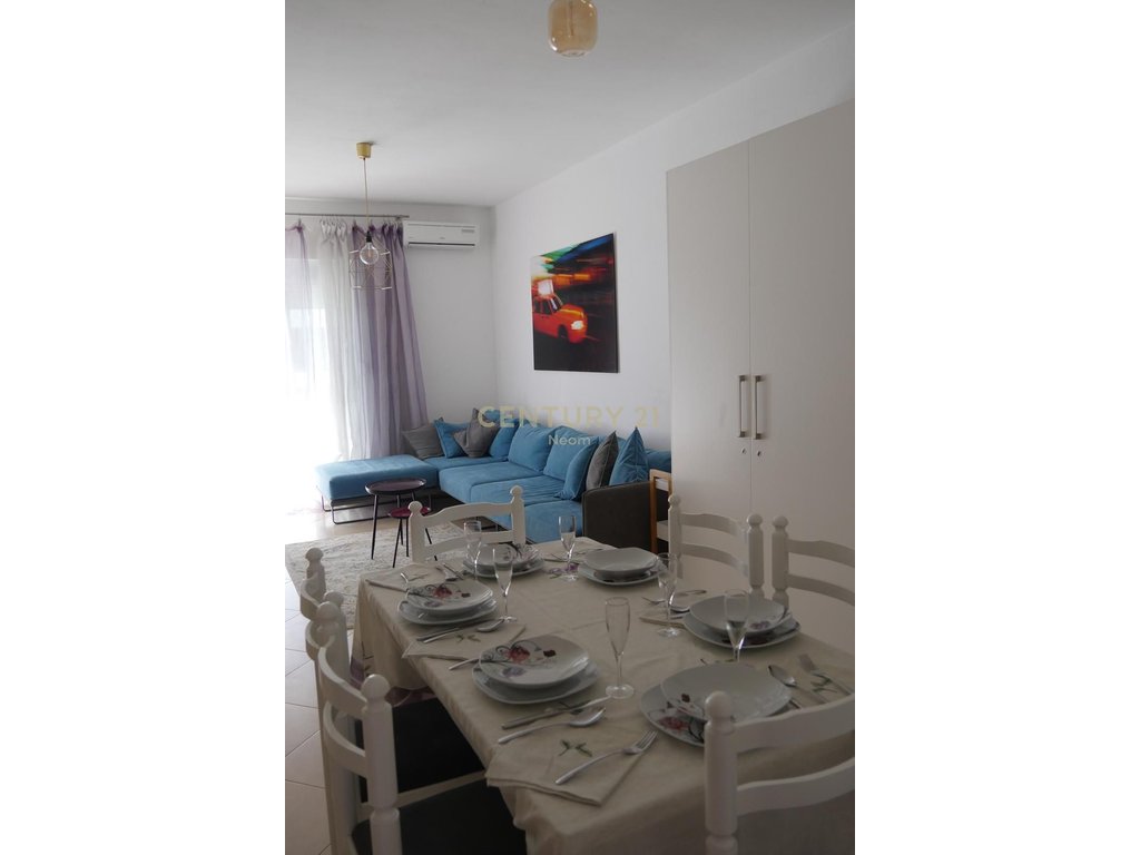 Appartamento moderno 1+1 in affitto – Prima linea a lungomare, zona 'Rrapi', Vlorë.