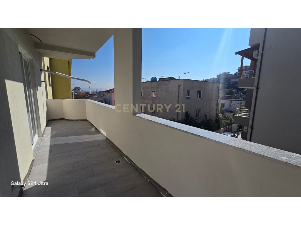 Apartament 2+1 në shitje në Durrës me post parkimi dhe depo !