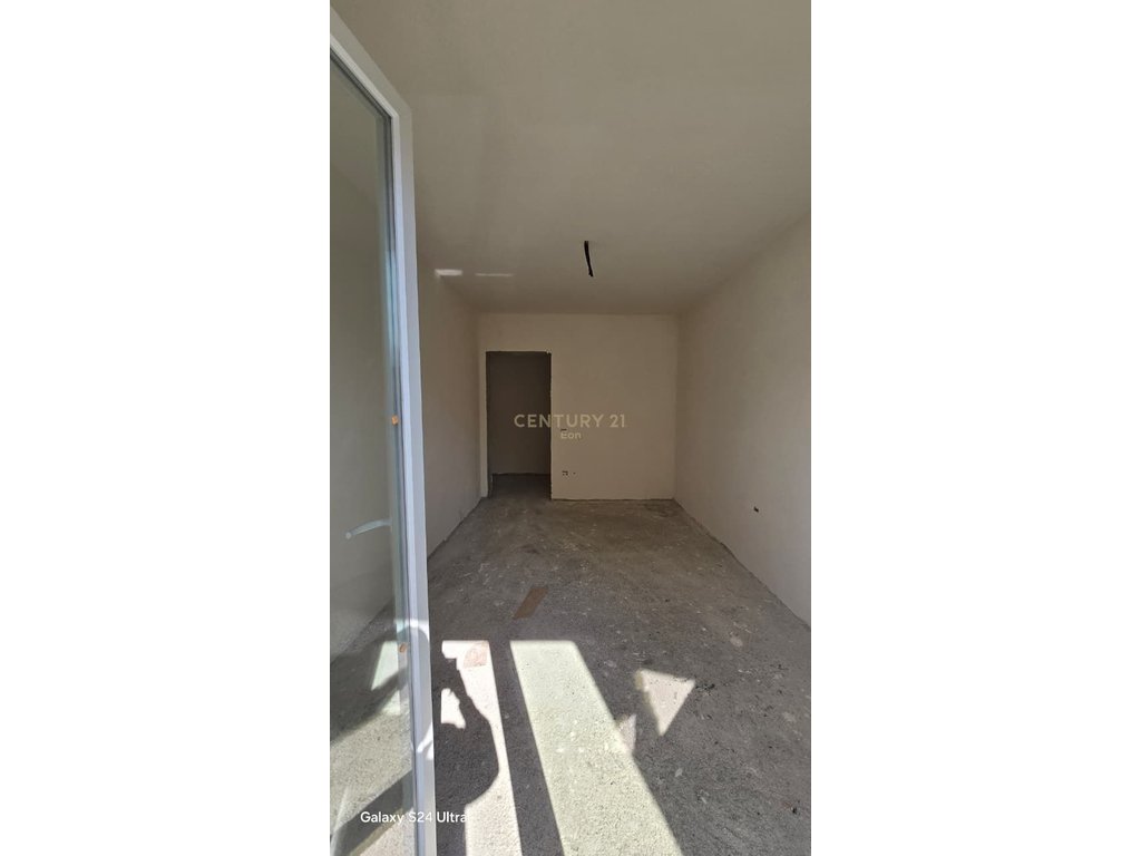 Apartament 2+1 në shitje në Durrës me post parkimi dhe depo !