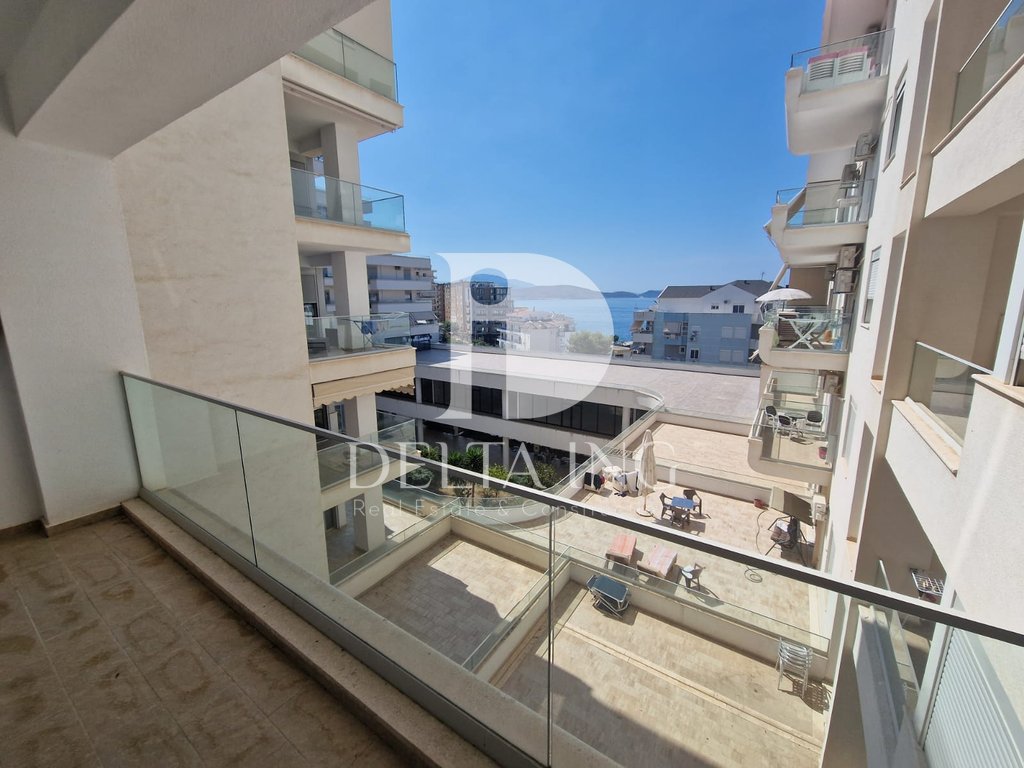 Apartamento en venta 2+1 con vista al mar en Sarandë
