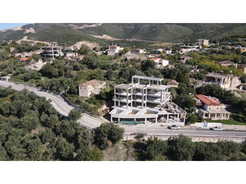 Shitet apartament 1+1 me pishine tek rezidenca '' Radhima'', vlore ‼️