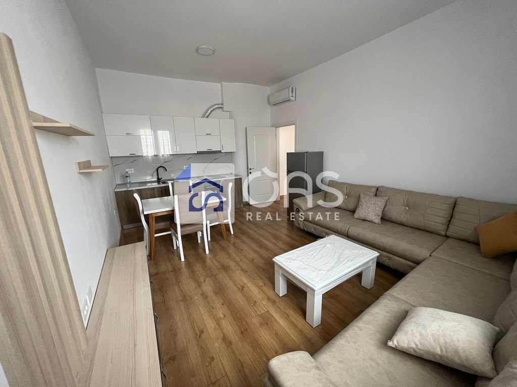 Apartamento 2+1 en alquiler en kamez, Tirana