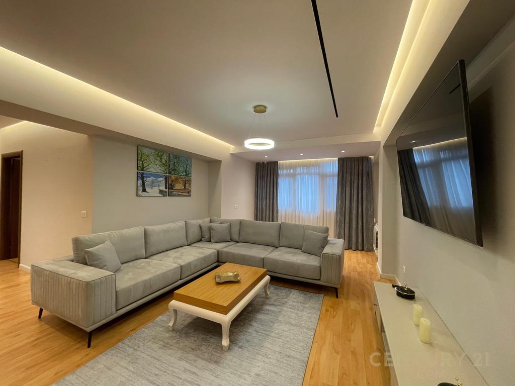 Appartement 2+1 à louer près de la place willson!