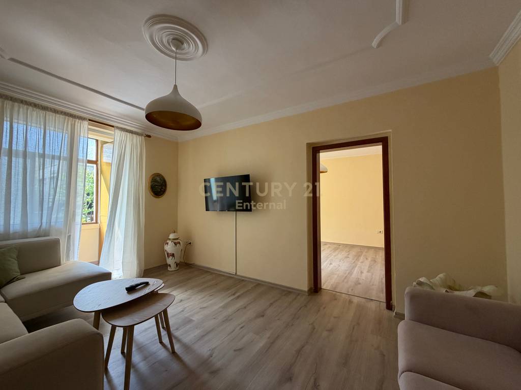 Appartement 2+1 à louer près de la place willson!