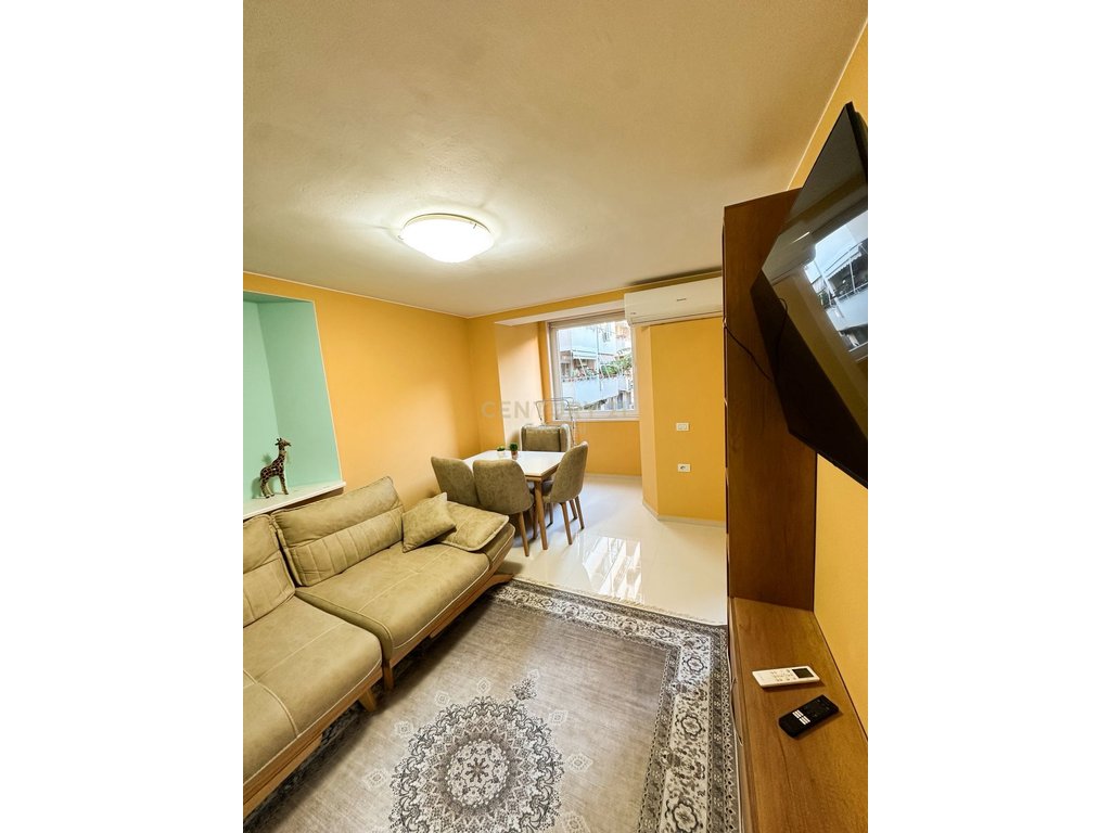 Appartement 2+1 à louer près de la place willson!