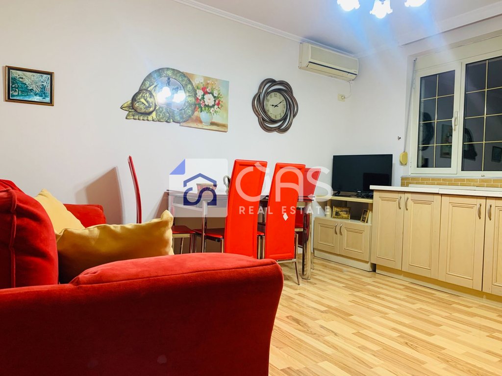 Jepet apartament me qera 1+1 ne don bosko. 650 euro