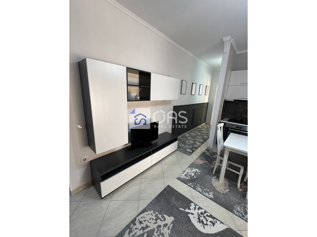 Jepet apartament me qera 1+1 ne don bosko 600 euro