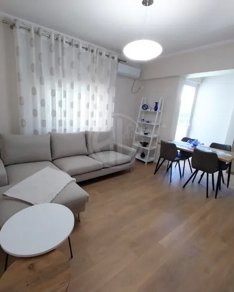 Jepet me qira apartament 2+1 – Zona e muzeumit, Durrës