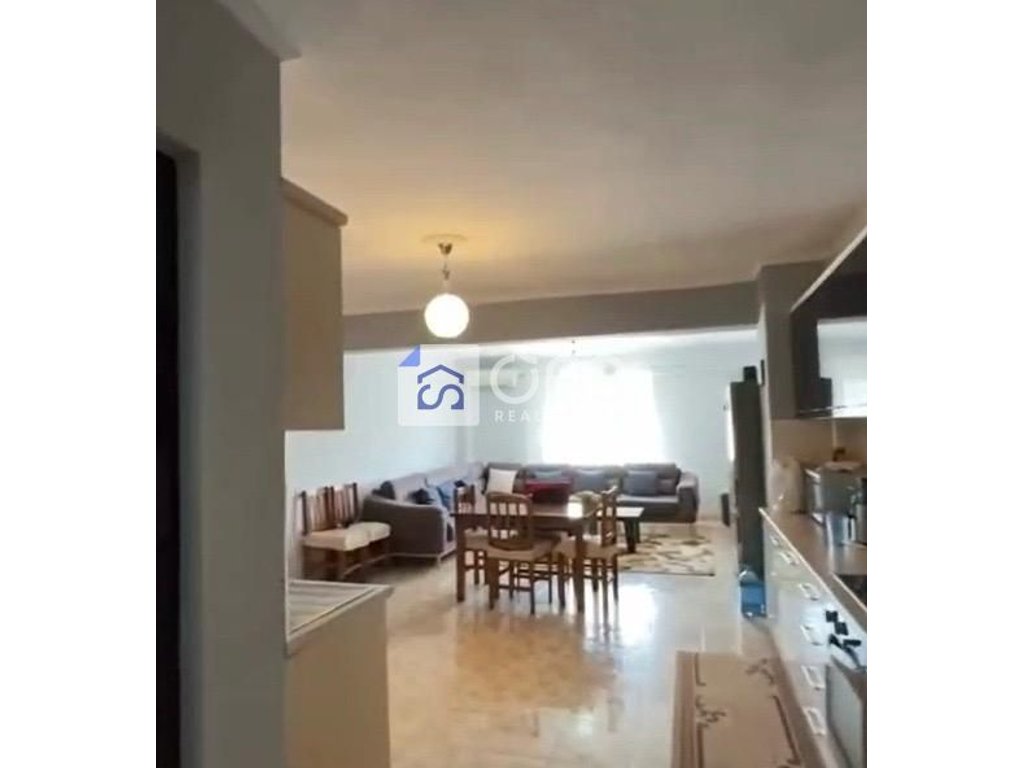 Appartamento 2+1 in affitto a laprakë, Tirana