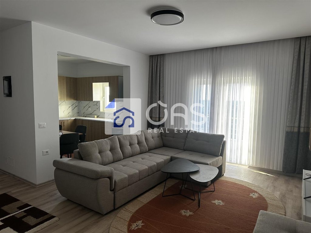 Casa 3+1 en alquiler en selitë, Tirana