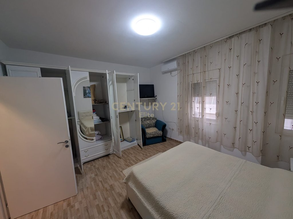 À venda na praia de qerret, apartamento 1+1. (6)