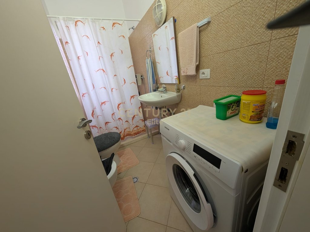 À venda na praia de qerret, apartamento 1+1. (8)