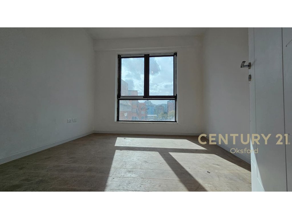 Office ambient for 2+1+garage, for rent at myslym shyri