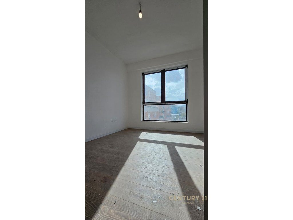 Office ambient for 2+1+garage, for rent at myslym shyri