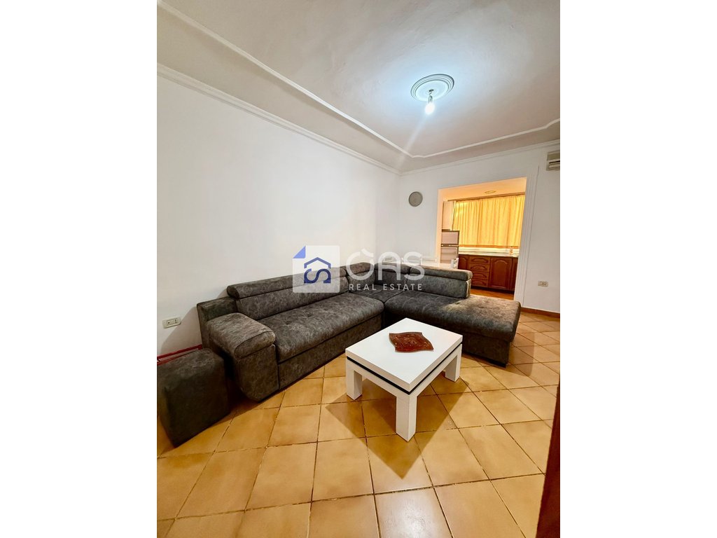 Apartament 2+1 me qira në brryl, Tiranë