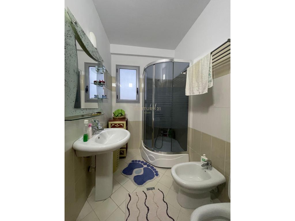 Appartement à vendre 2+1+2 – Rue cipajve, vlore!