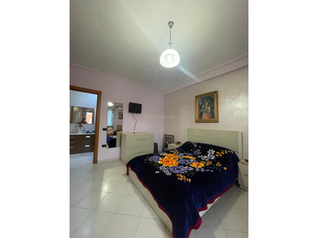 Appartement à vendre 2+1+2 – Rue cipajve, vlore!
