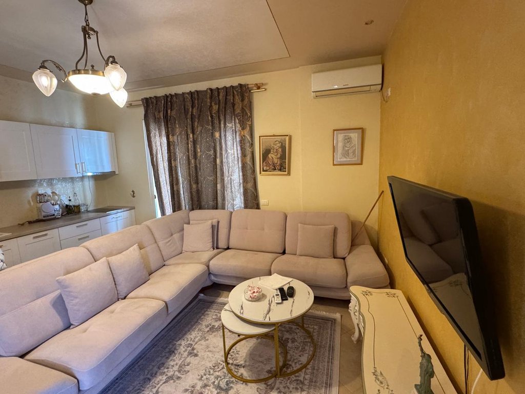 Appartement à vendre 2+1+2 – Rue cipajve, vlore!