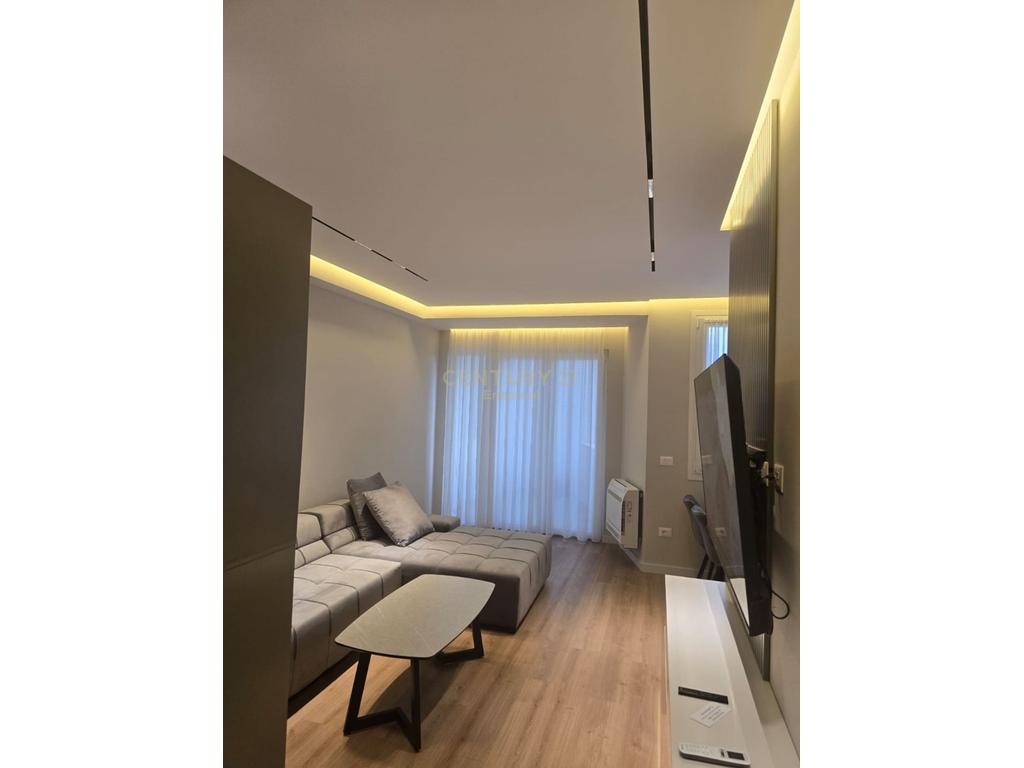 Appartamento 2+1+2 + parcheggio a river residence