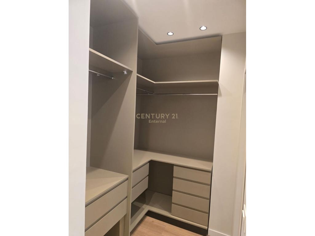 Appartamento 2+1+2 + parcheggio a river residence
