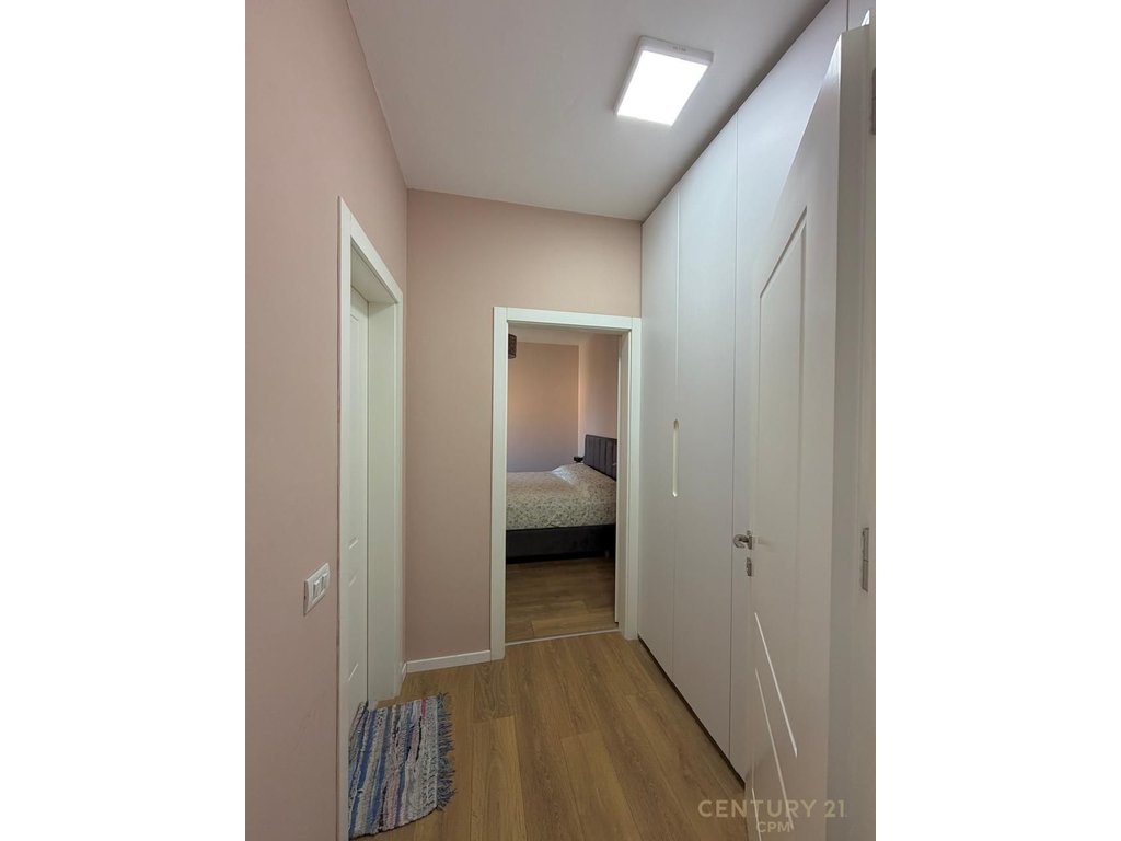 Appartamento 2+1+2 + parcheggio a river residence